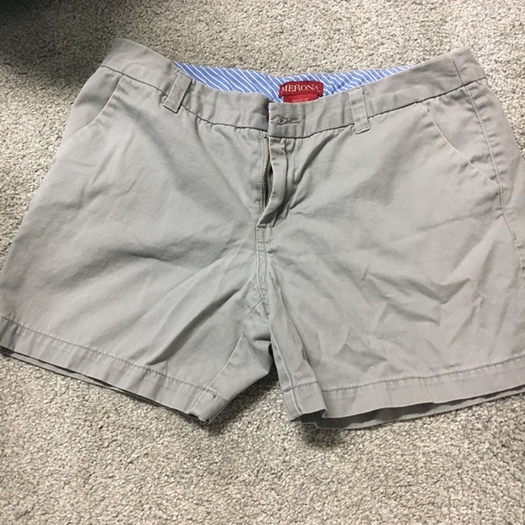 Women size 8 shorts - Picture 2 of 2